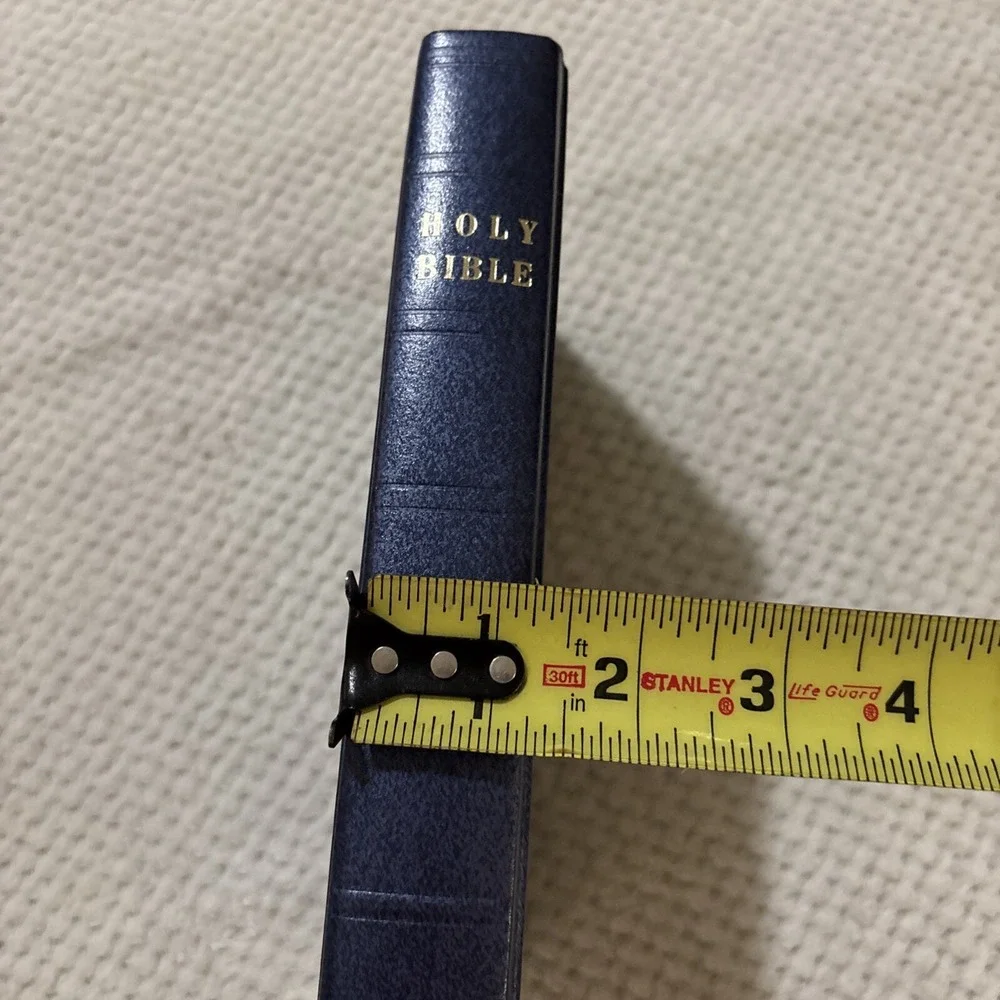 Holy Bible Placed by the Gideons In Memory Edition Prayer‎ Hardcover Blue